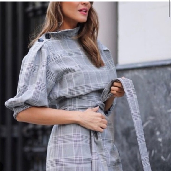 Zara Dresses & Skirts - ZARA gray plaid checkered puff sleeve dress M